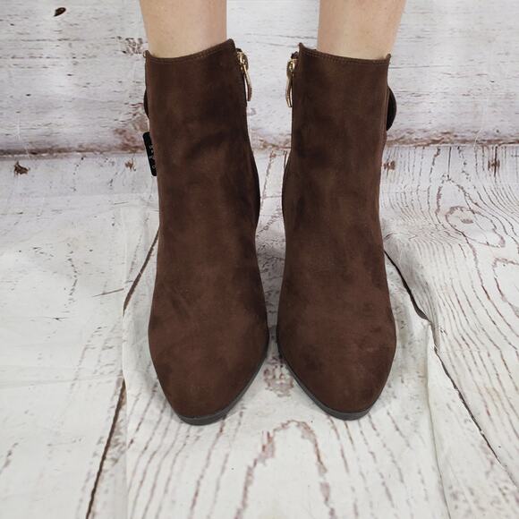 Liz Claiborne Temple Women's Brown Comfort Ankle Heeled Booties Size 9.5M - Picture 4 of 12